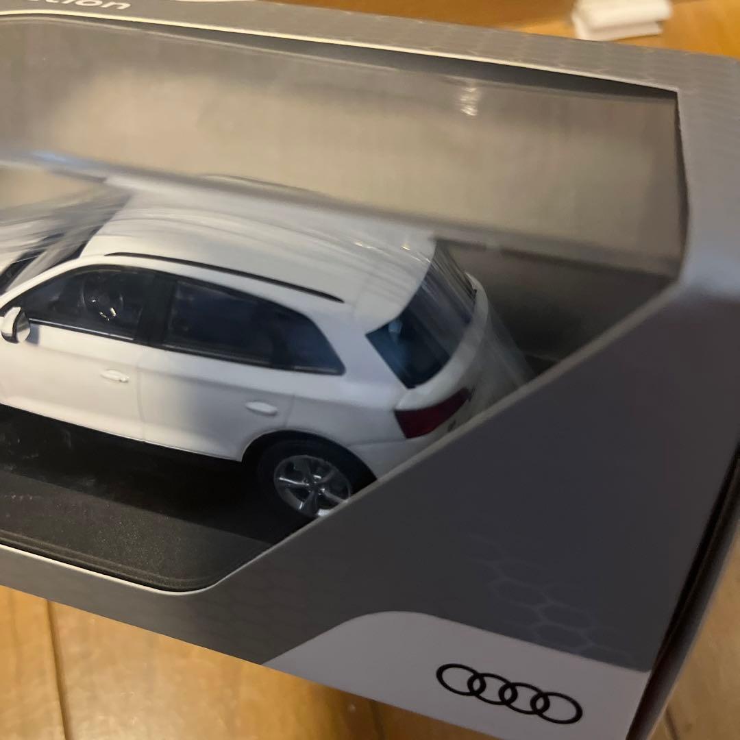 Audi Q5 ミニカー Audi collection