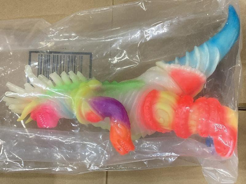 ワンフェス限定　怪獣ソフビ　蓄光　バクゴン　ウルトラマン