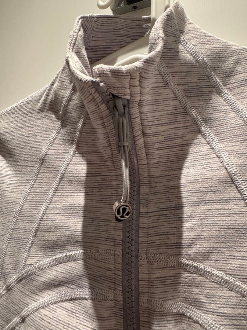 Lululemon グレー ジャケット　サイズ2