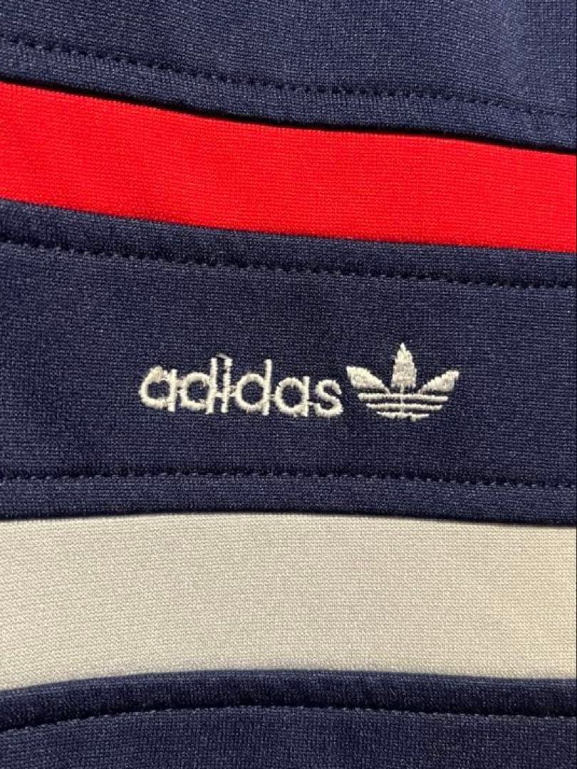 ［値下げ・訳アリ品］adidas トラックジャケット(古着) Mサイズ相当