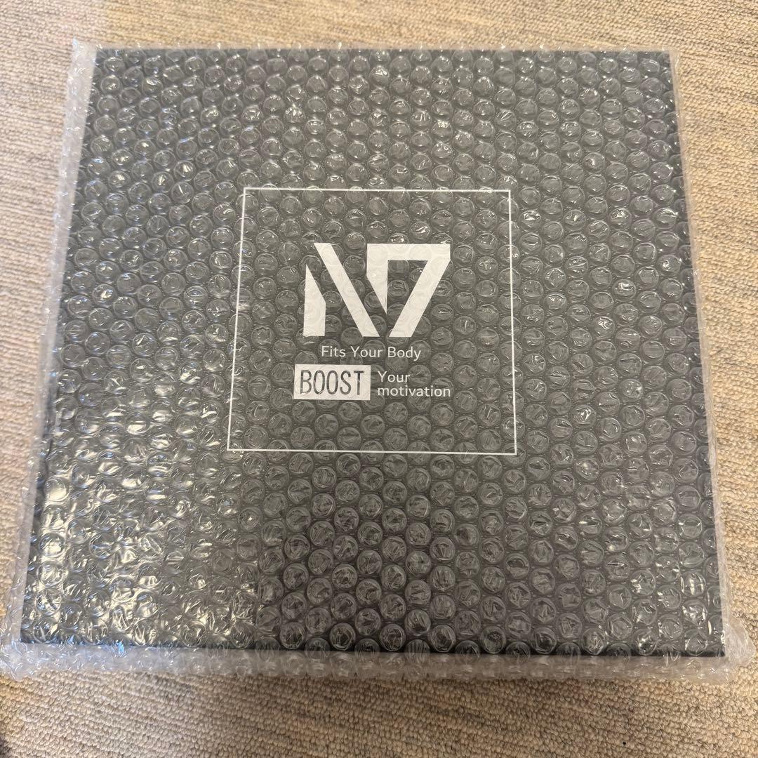 【新品未使用】N7 スポーツブラ　ブラック・ホワイト　ひなちゃんねる
