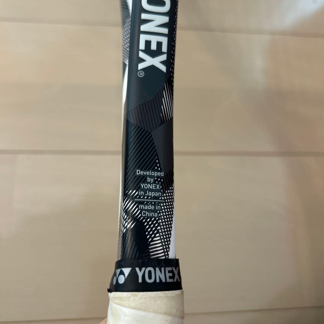 YONEX EZONE 200 テニスラケット G4