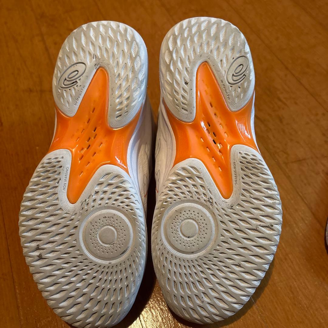 ASICS GELHOOP V17 スタンダード ホワイト/オレンジ　26.5