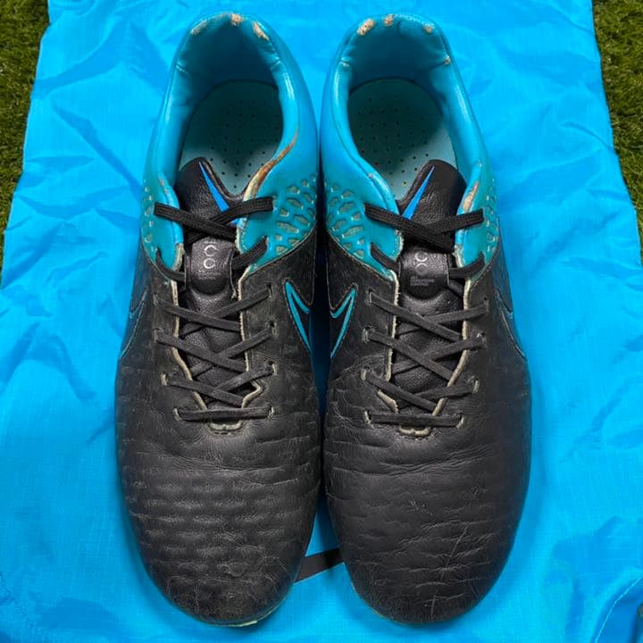サッカースパイク ナイキ マジスタ オーパス テッククラフト