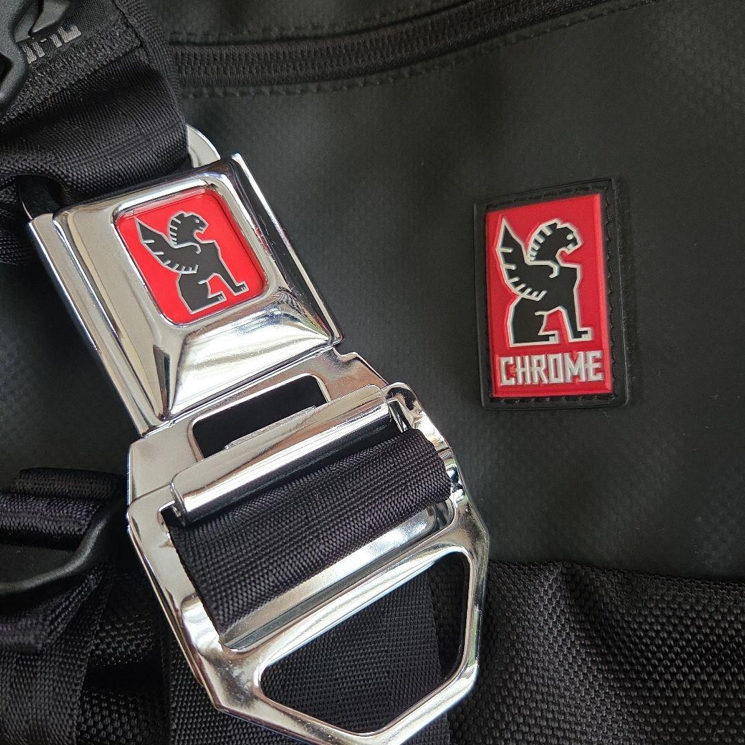 CHROME ボディバッグ
