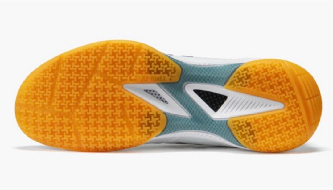 新品YONEX SHB65Z4S スリム ホワイト バドミントンシューズ24.0