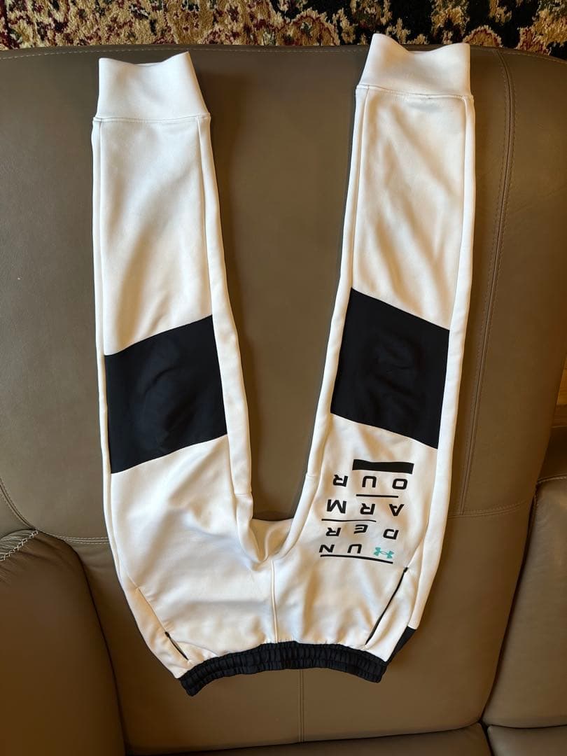 新庄　Under Armour ジャージ上下セット ホワイト/ブラック