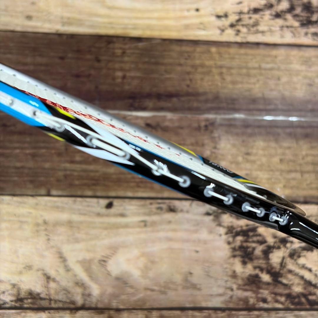 【美品】LI-NING リーニン　ウルトラカーボン７０００　バドミントンラケット