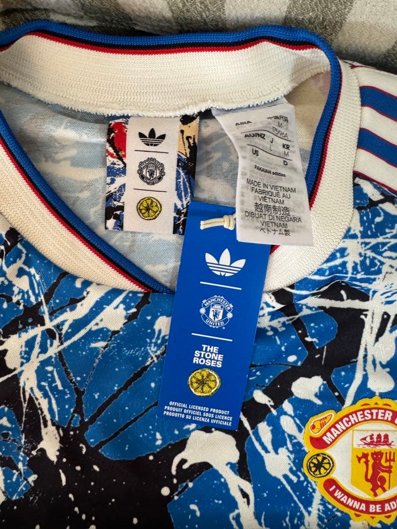 Adidas MANCHESTER UNITED×STONE ROSES シャツ