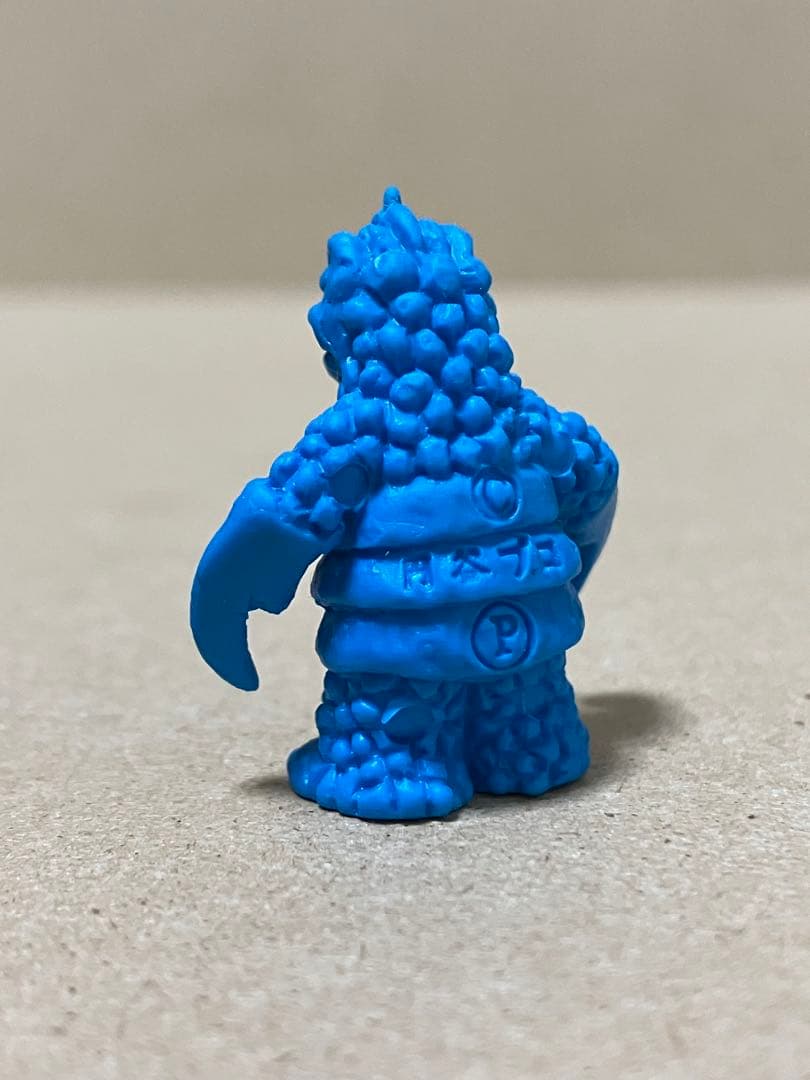 ツルク星人　怪獣　消しゴム　青色　ウルトラマン