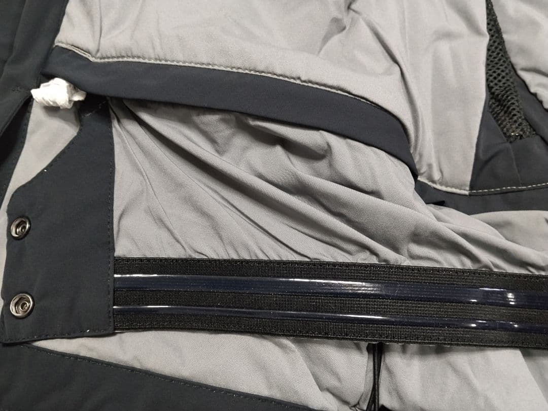 新品 J.LINDEBERG ジェイリンドバーグ スキー ジャケット S 黒白