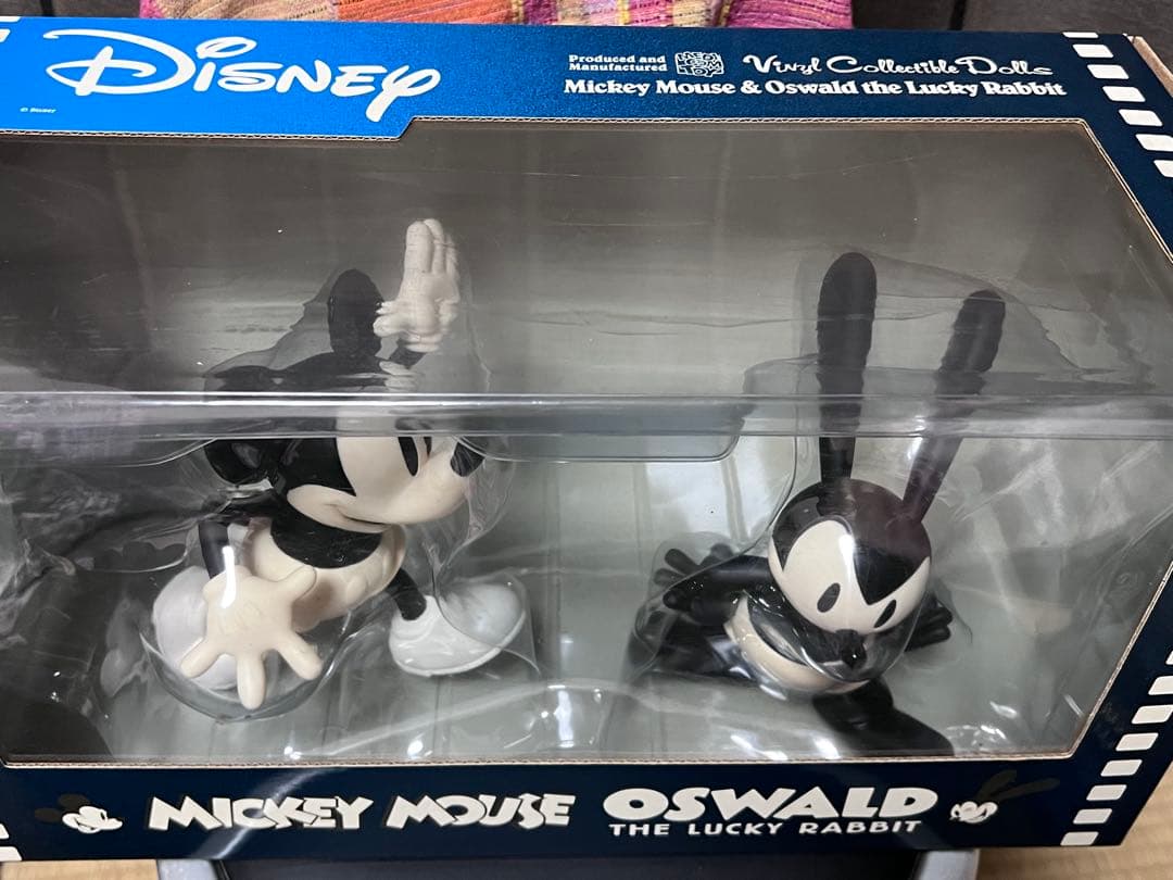 MickeyMouse&Oswald メディコムトイ　特大フィギュア