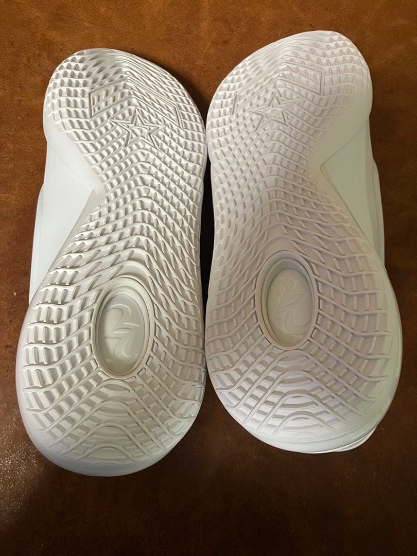 新品 CONVERSE SHAI 001 'Triple White' シェイ