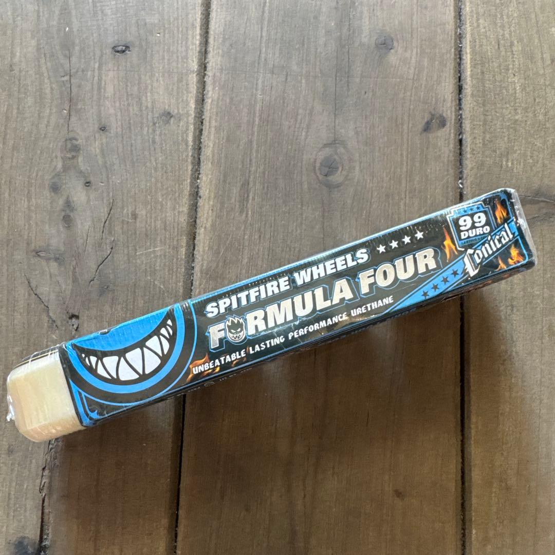 Spitfire Formula Four 56mm99aコニカルウィール