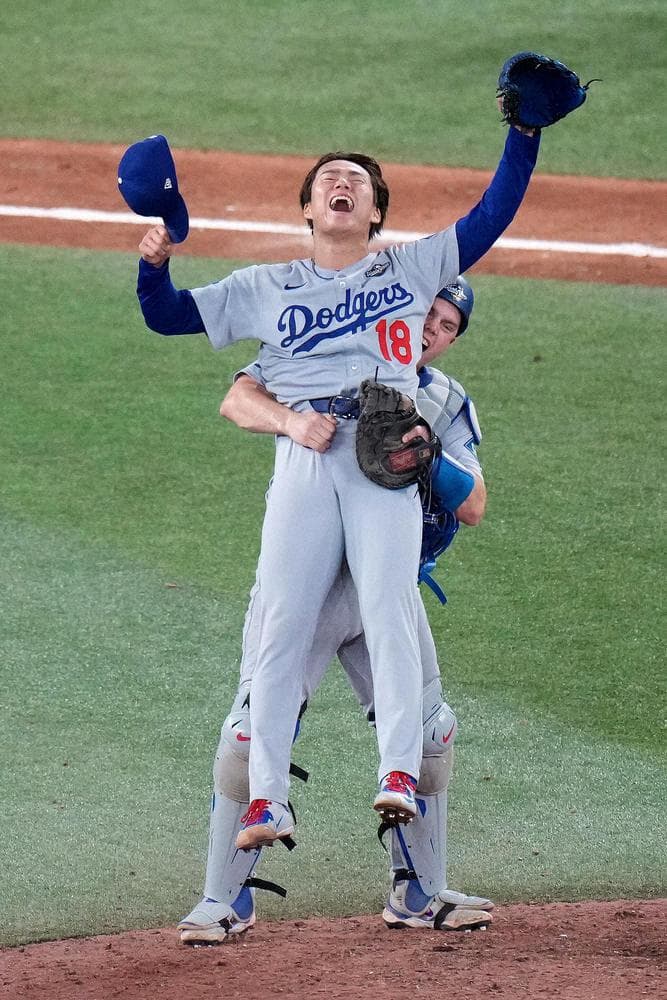山本由伸2025WS/MVP記念Rawlingsサインボール専用ケース付限定品