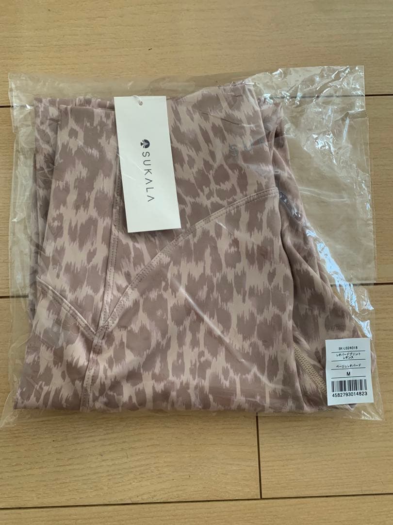 SUKALA 新品・未使用　ヨガウェア Mサイズ　レギンス　レオパード