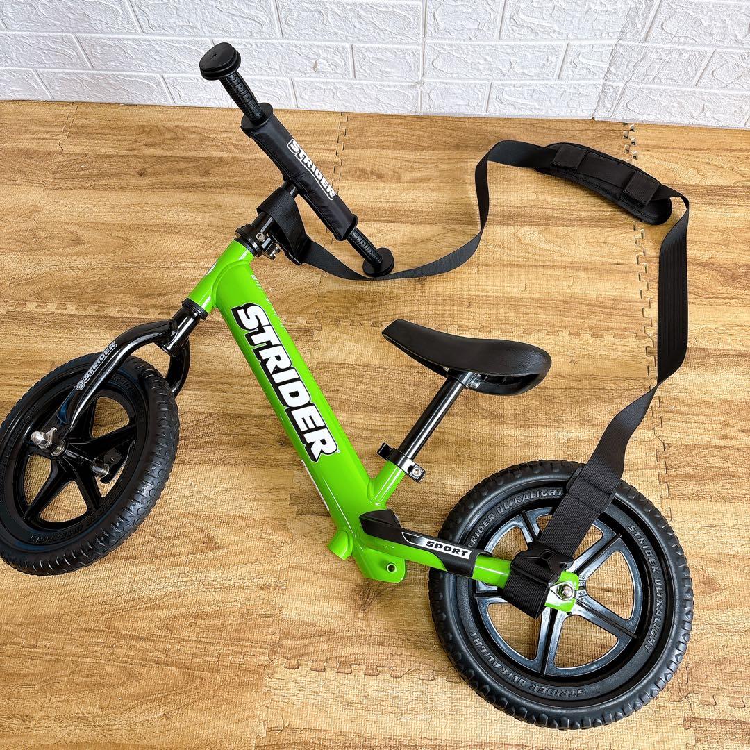 美品　STRIDER 12インチ スポーツモデル 緑　持ち運び用ベルト付き