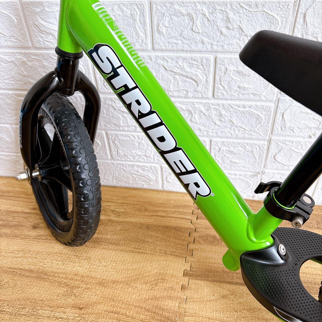 美品　STRIDER 12インチ スポーツモデル 緑　持ち運び用ベルト付き