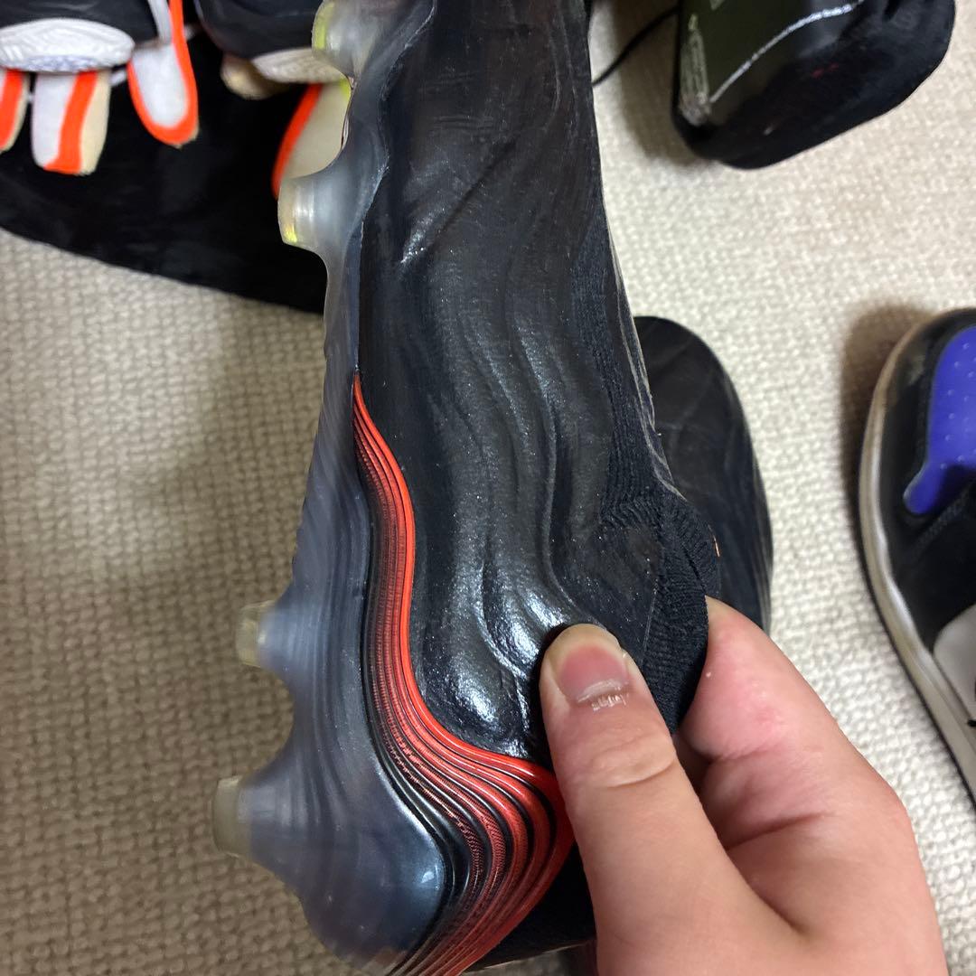 adidasコパセンスfg レースレスモデル