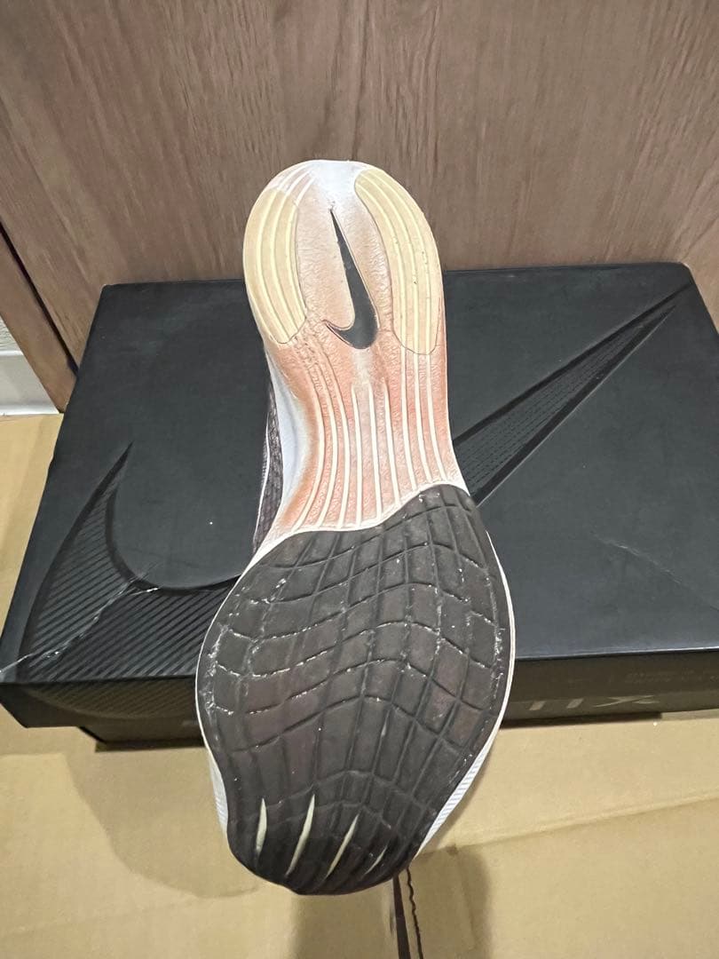 NIKE ヴェイパーフライネクスト% 25.5cm