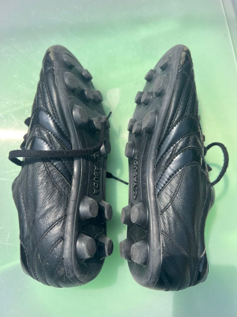 ヤスダ　サッカースパイク　24.0