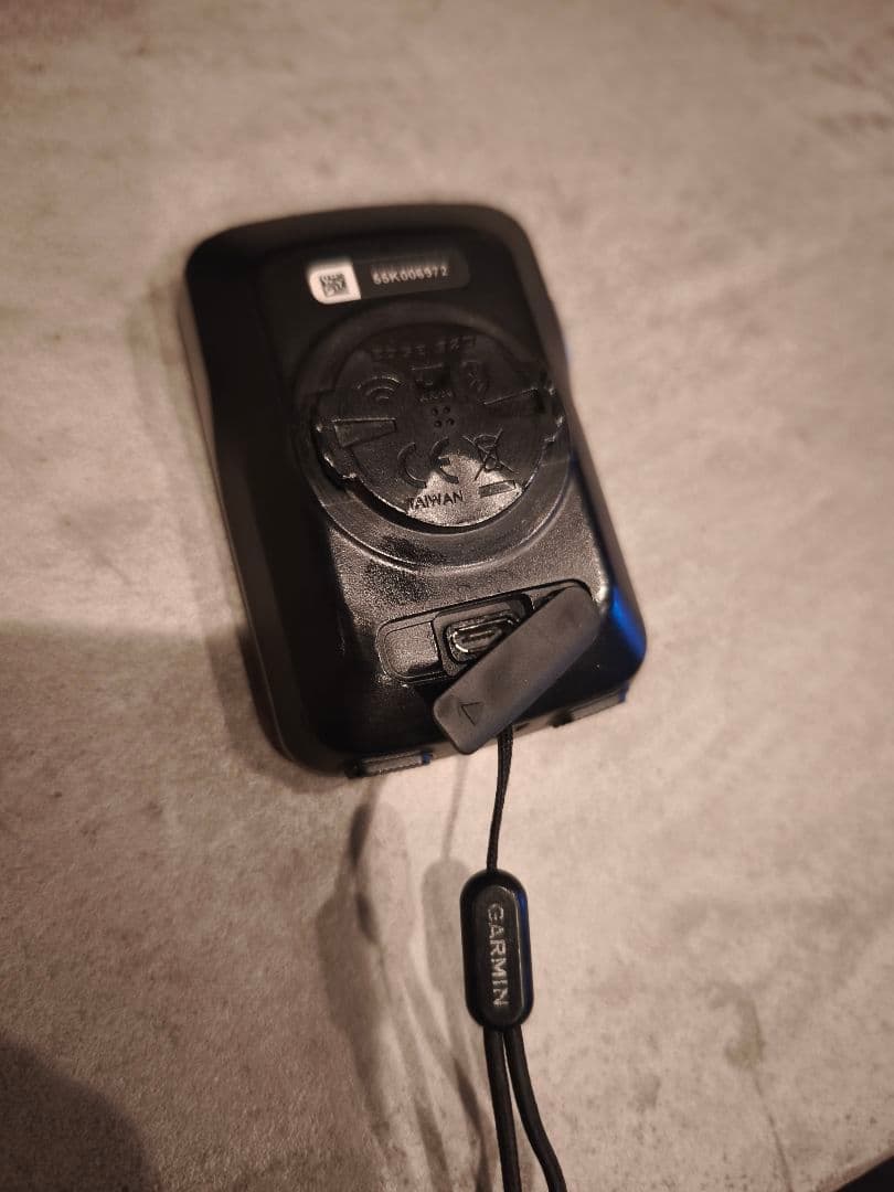 GARMIN Edge 820J サイクルコンピューター 本体　予備フィルム付き