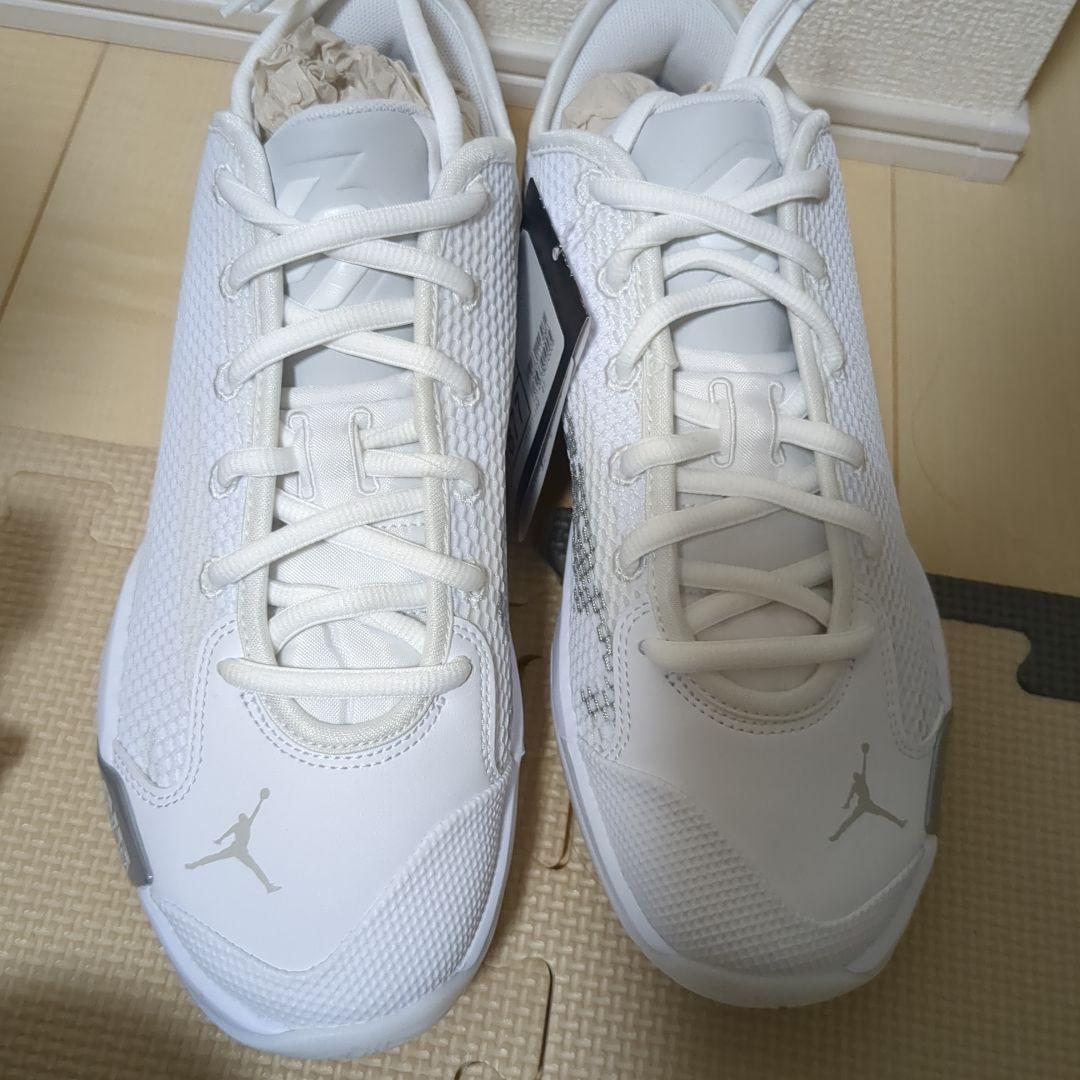 Jordan ルカ　77 バスケットボールシューズ ホワイト