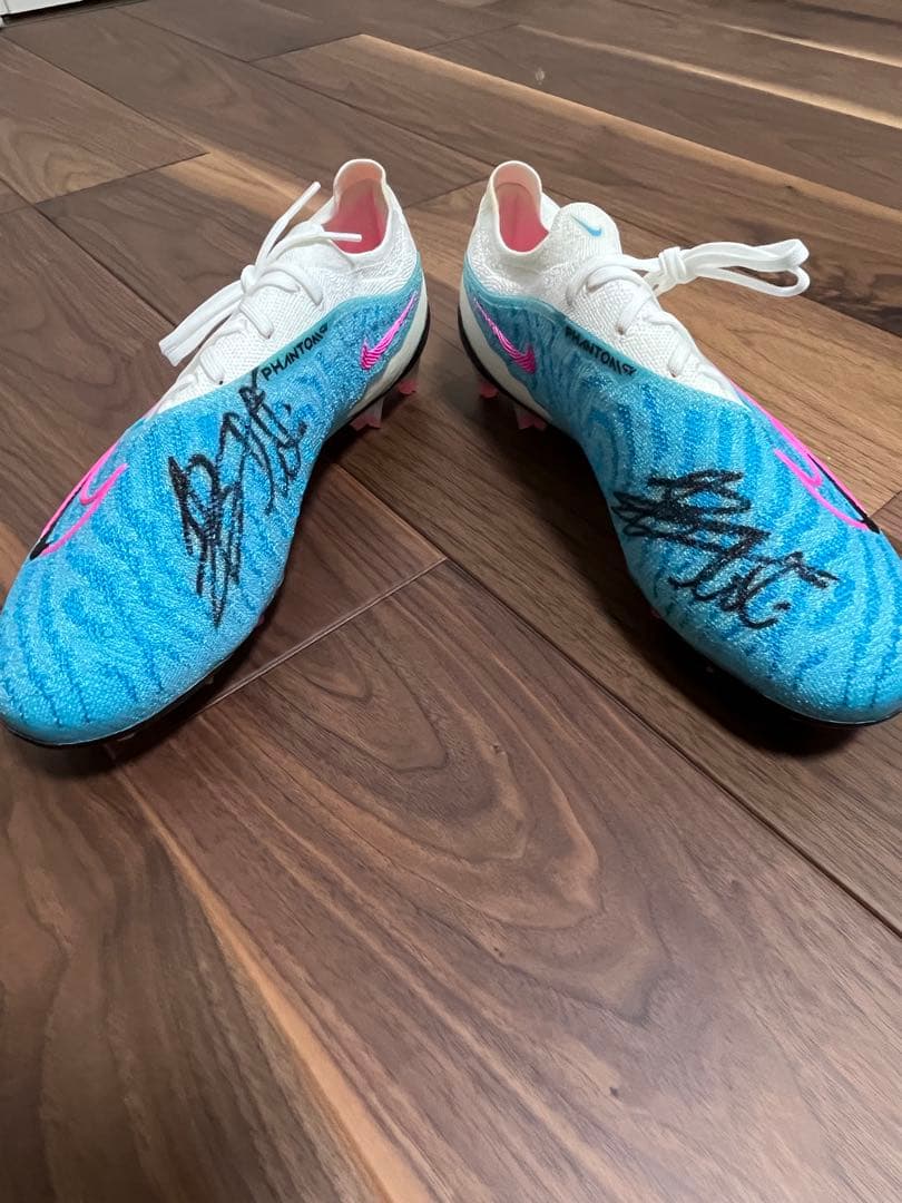Nike Phantom サッカーシューズ 中井卓大サイン入り
