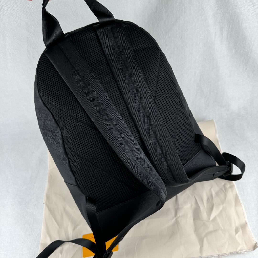 美品 LOUIS VUITTON ルイヴィトン テイクオフ・バックパック