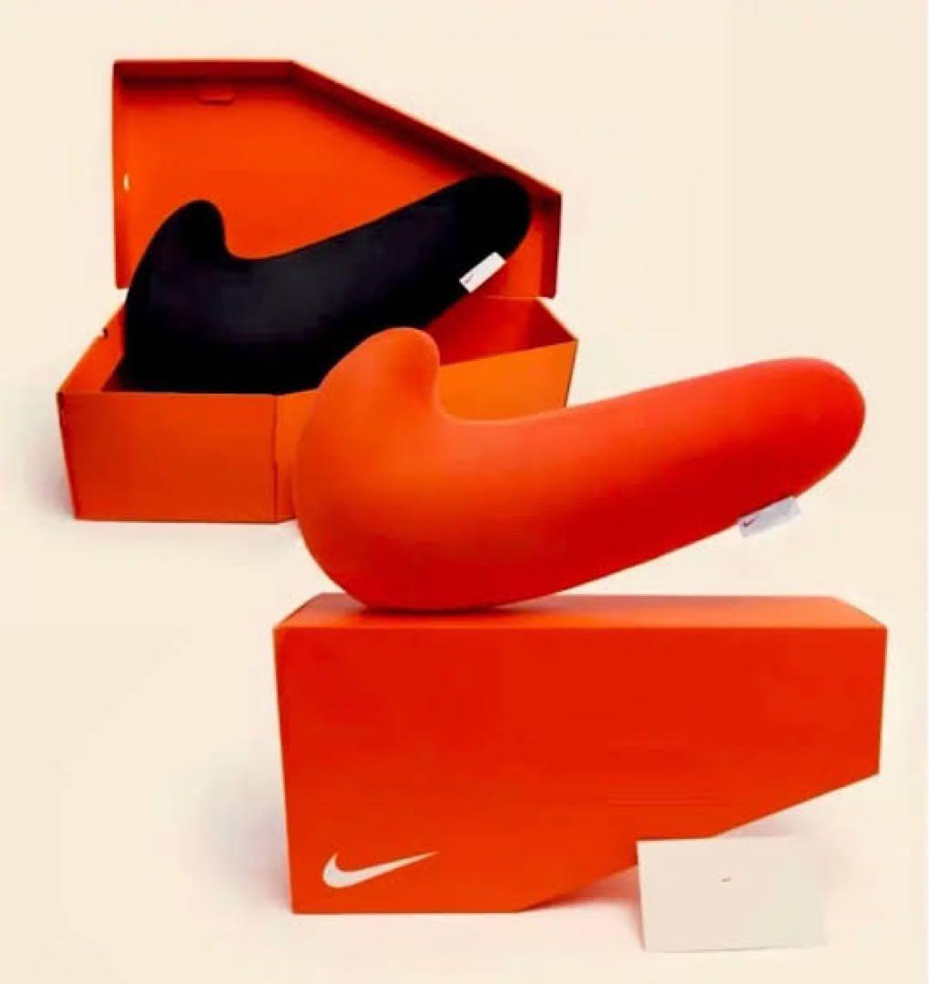 NIKE SWOOSH BIRTHDAY PILLOW クッション