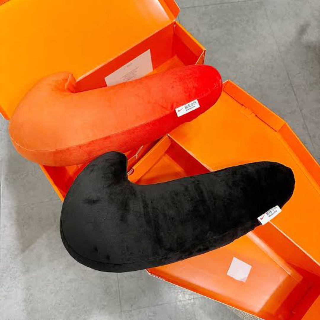 NIKE SWOOSH BIRTHDAY PILLOW クッション