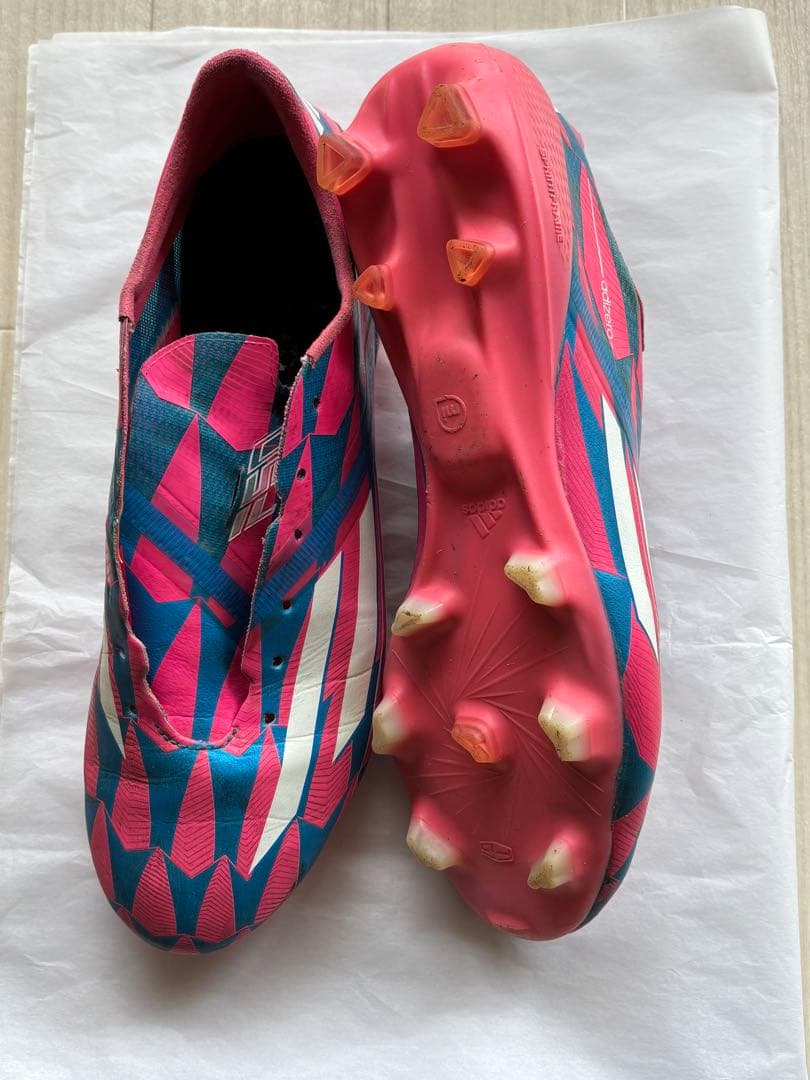 アディダス　アディゼロ　F50 サッカースパイク　FG