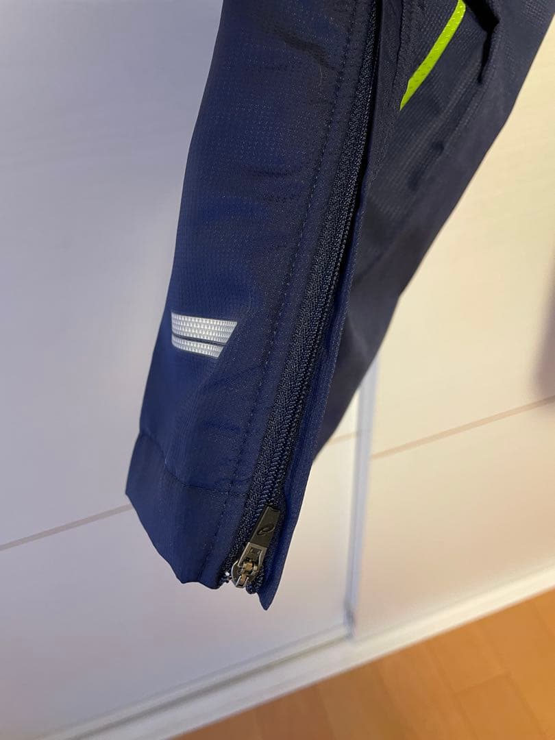 今が買い‼️新品 アシックス ウインドブレーカー 上下セット セットアップ