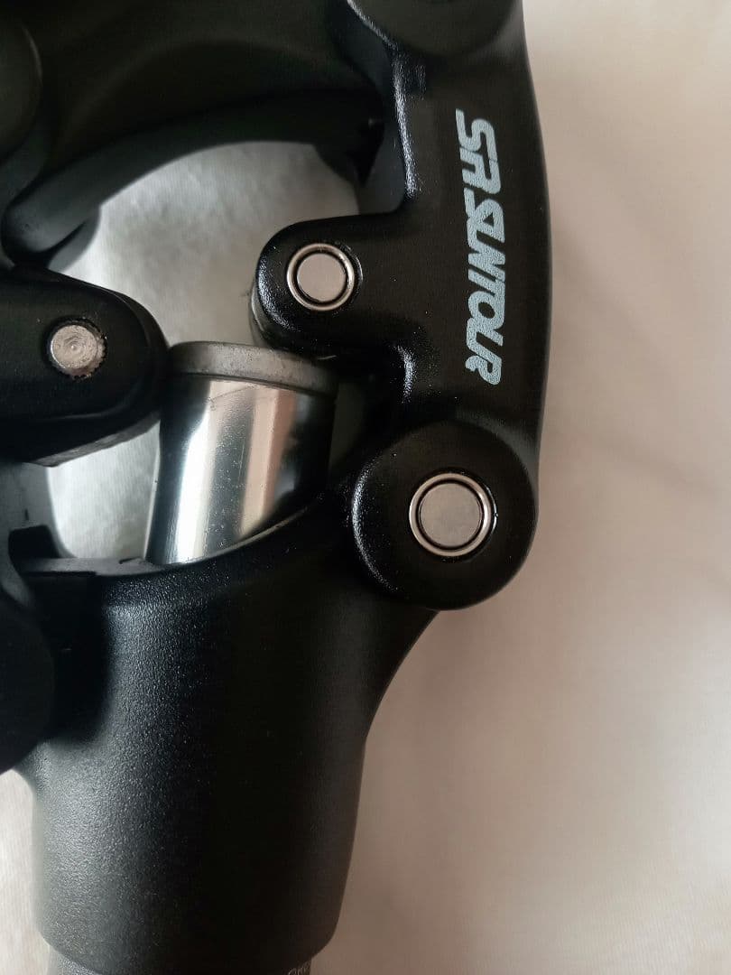 SR SUNTOUR ( エスアールサンツアーサスペンションシートポスト )