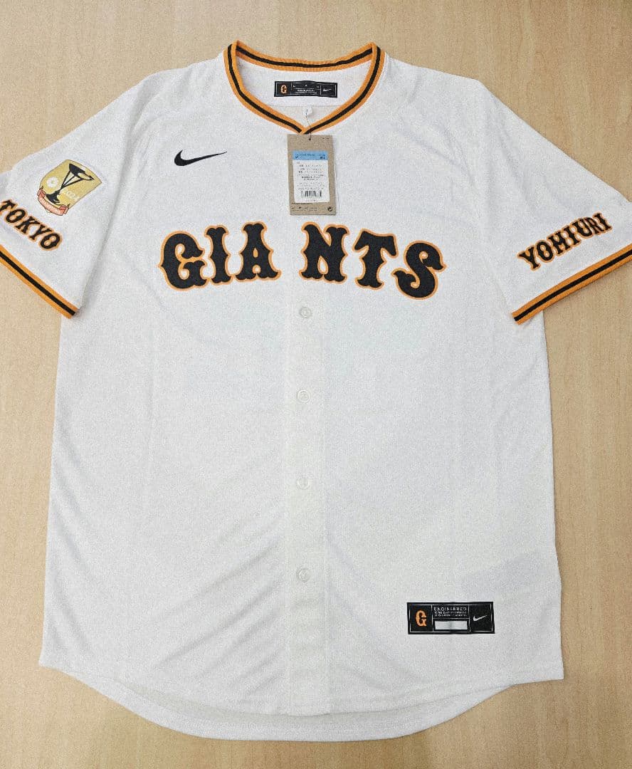 【タグ付き未使用品】読売ジャイアンツ ヘルナンデス ユニフォーム Mサイズ
