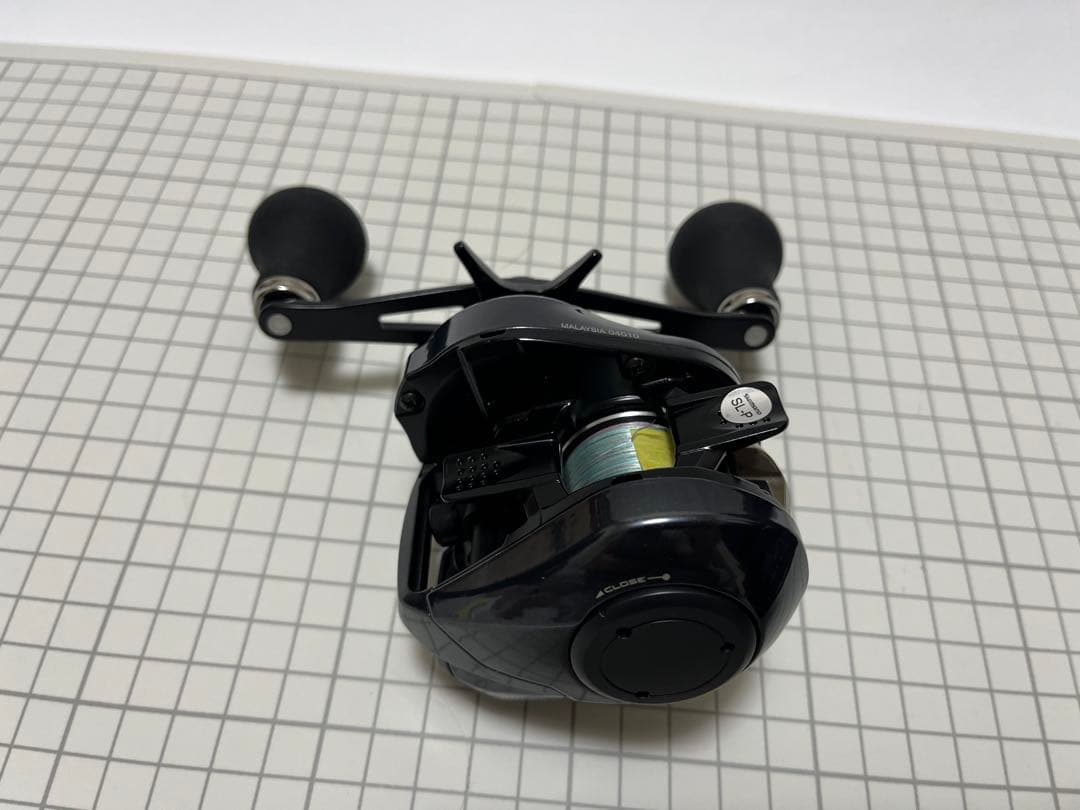 シマノ(SHIMANO) 19 バルケッタ プレミアム 151DH(左)
