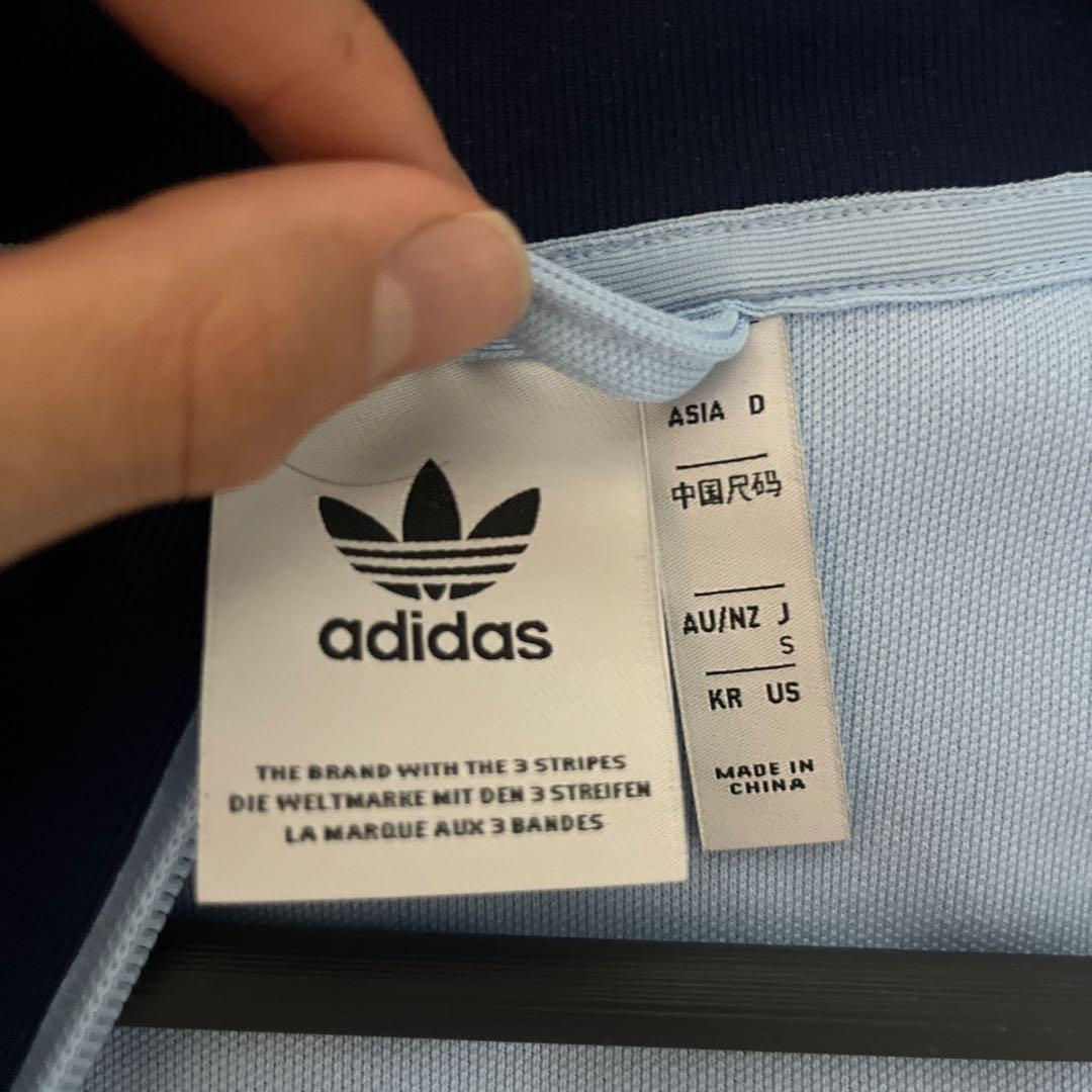 新品adidas トラックパーカー