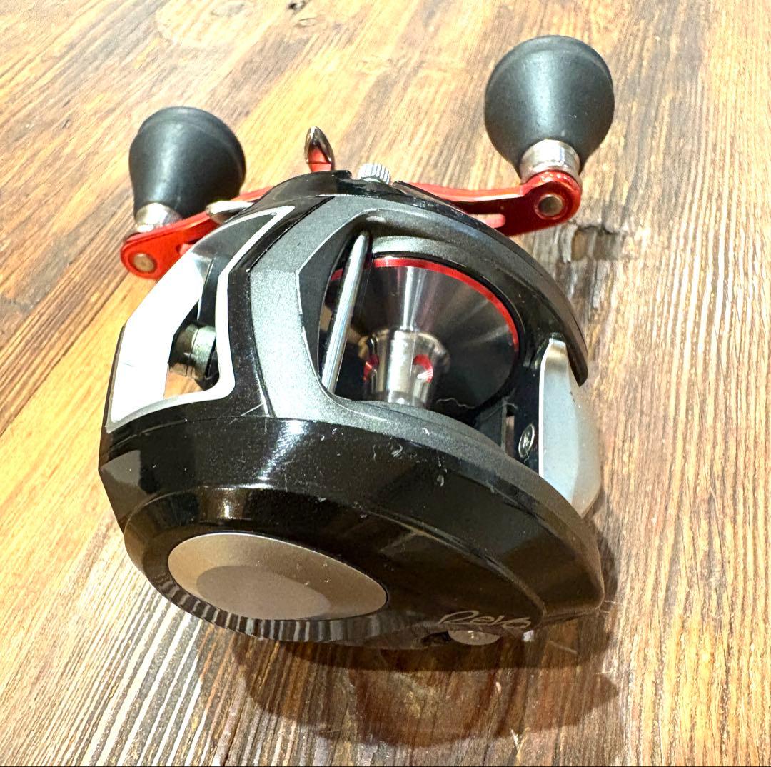 アブ　ビッグシューター右Abu Garcia Revo Big Shooter