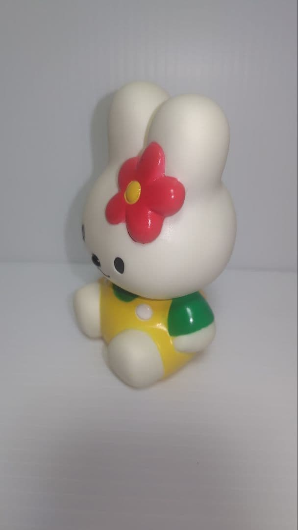 激レア！　ハローキティのなかまたち　♡　うさぎ　くま　ソフビ貯金箱　♡