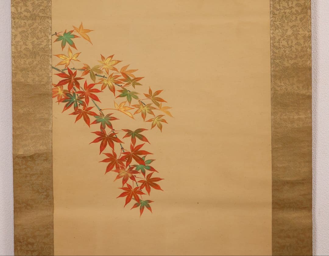 【模写】日本画 在銘 霞芳 紅葉 紅葉と鳥 絹本 掛軸 彩色 MB318