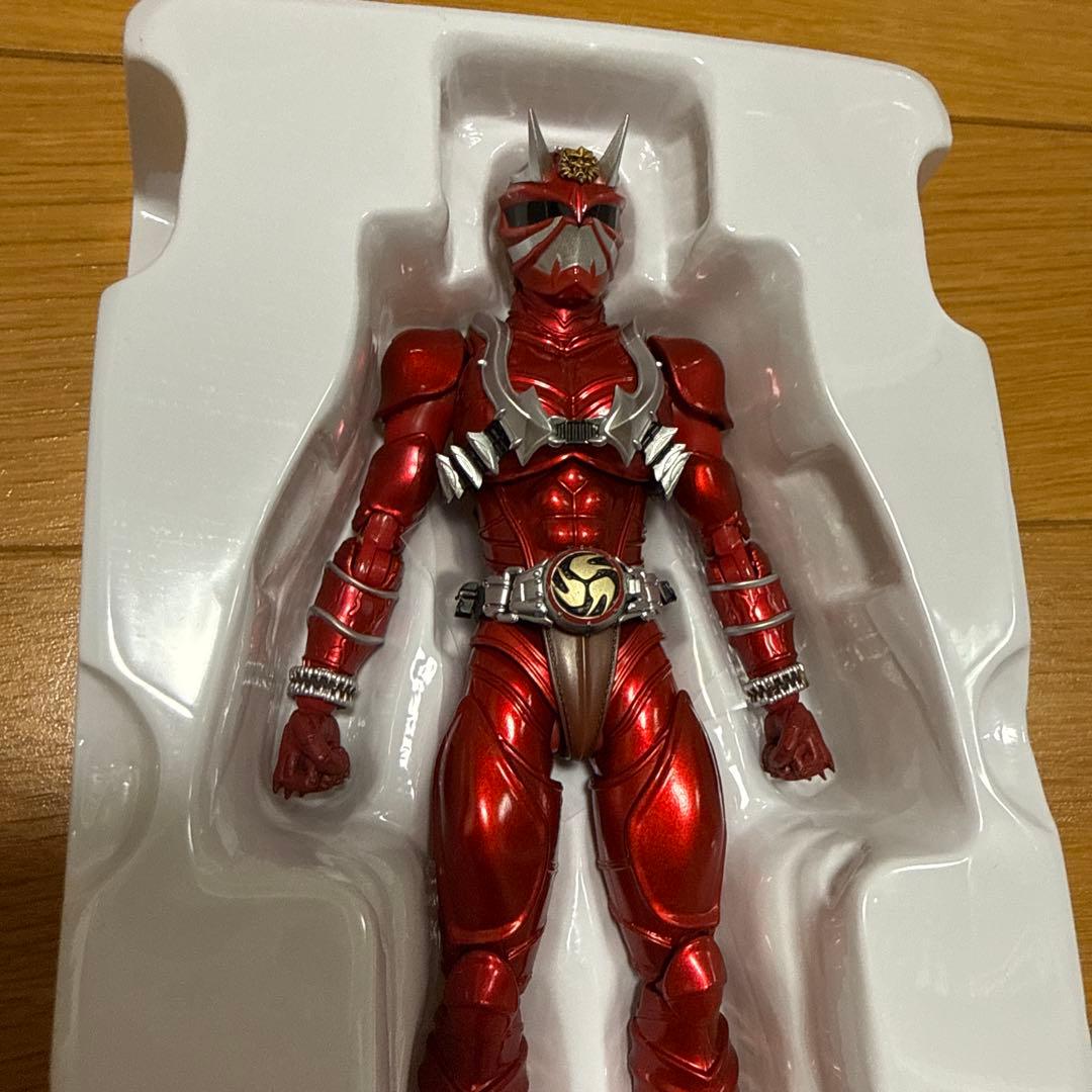 S.H.Figuarts 真骨彫製法　仮面ライダー響鬼　紅　装甲響鬼　セット売り