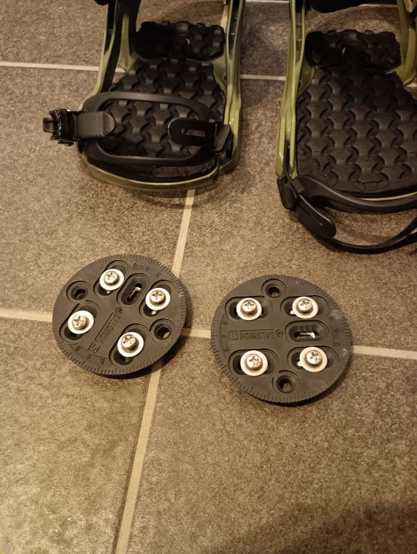 SALOMON RHYTHM Mサイズ