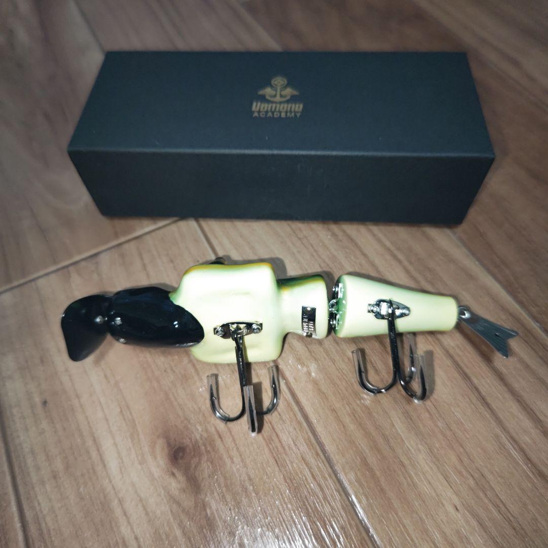 新品　箱入り　DOWLUCK 琵琶湖ダメダメガールフロッグスキン　レア