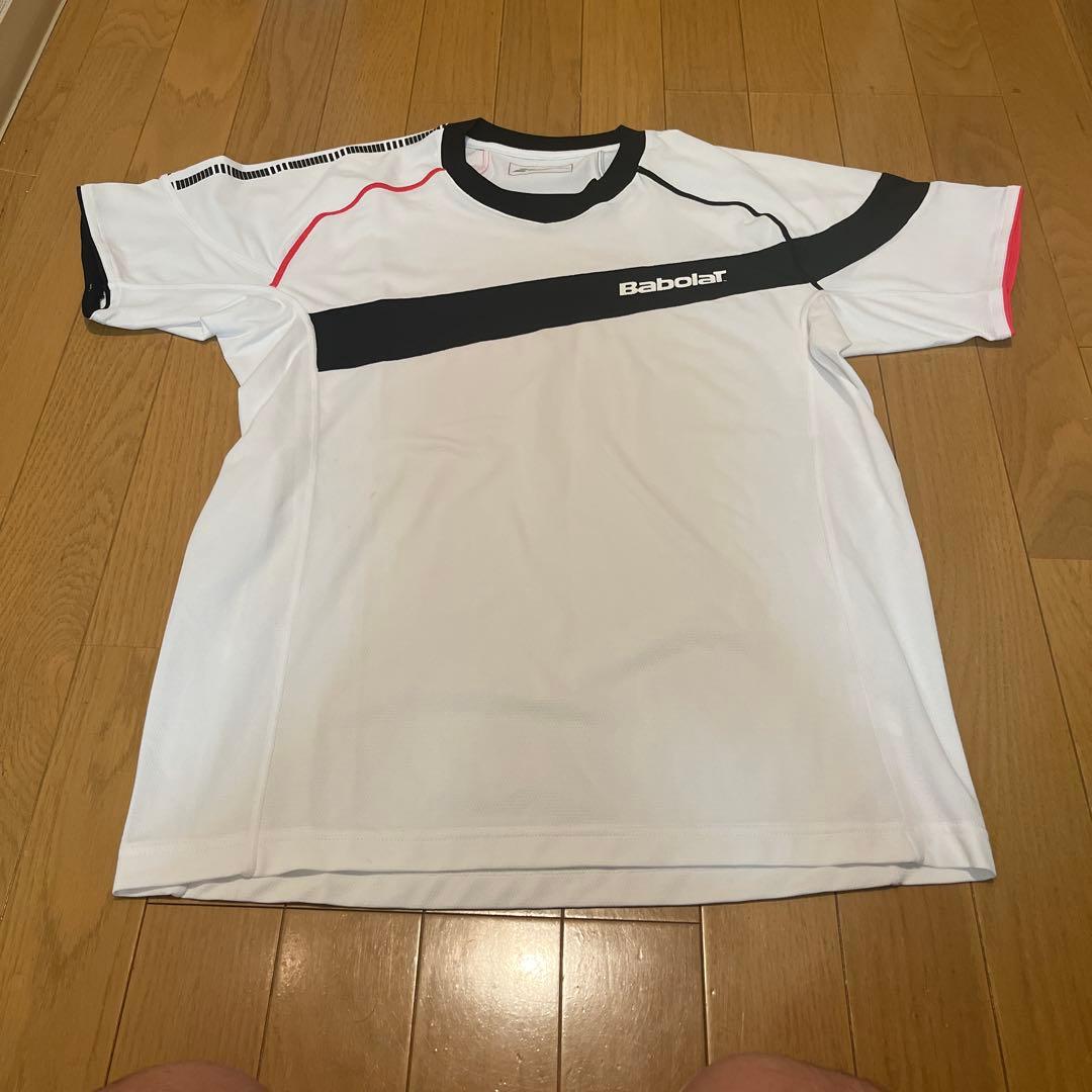 Babolat テニスウェアセット Tシャツ2枚とショートパンツ