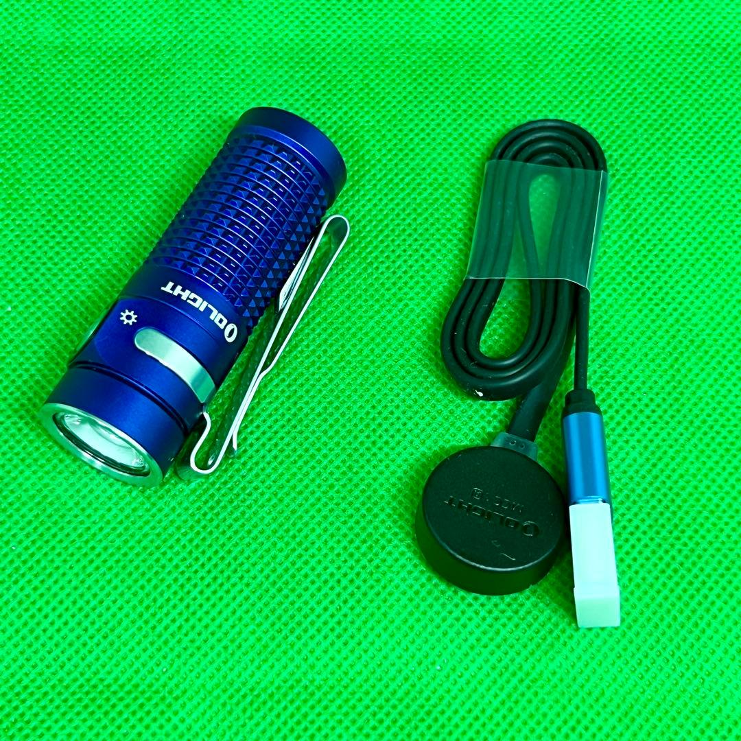 ライト・ランタン OLIGHT Baton4