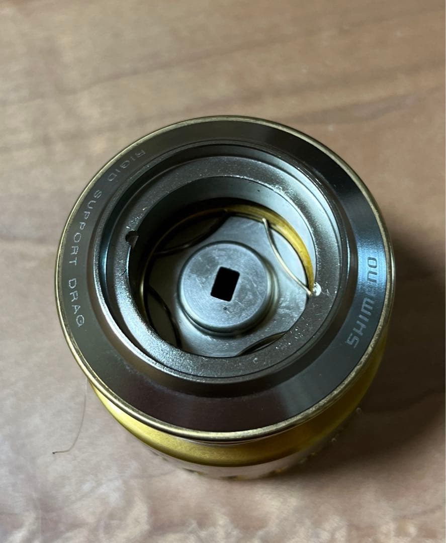 シマノ　ステラ2500 スプール