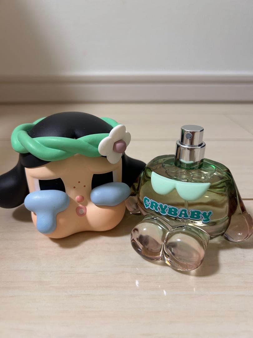 タイムSALE！【POP MART⭐︎日本未発売！】crybaby香水付フィギュア