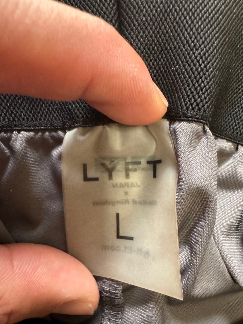 LYFT トレーニングショーツ Lサイズ グレー