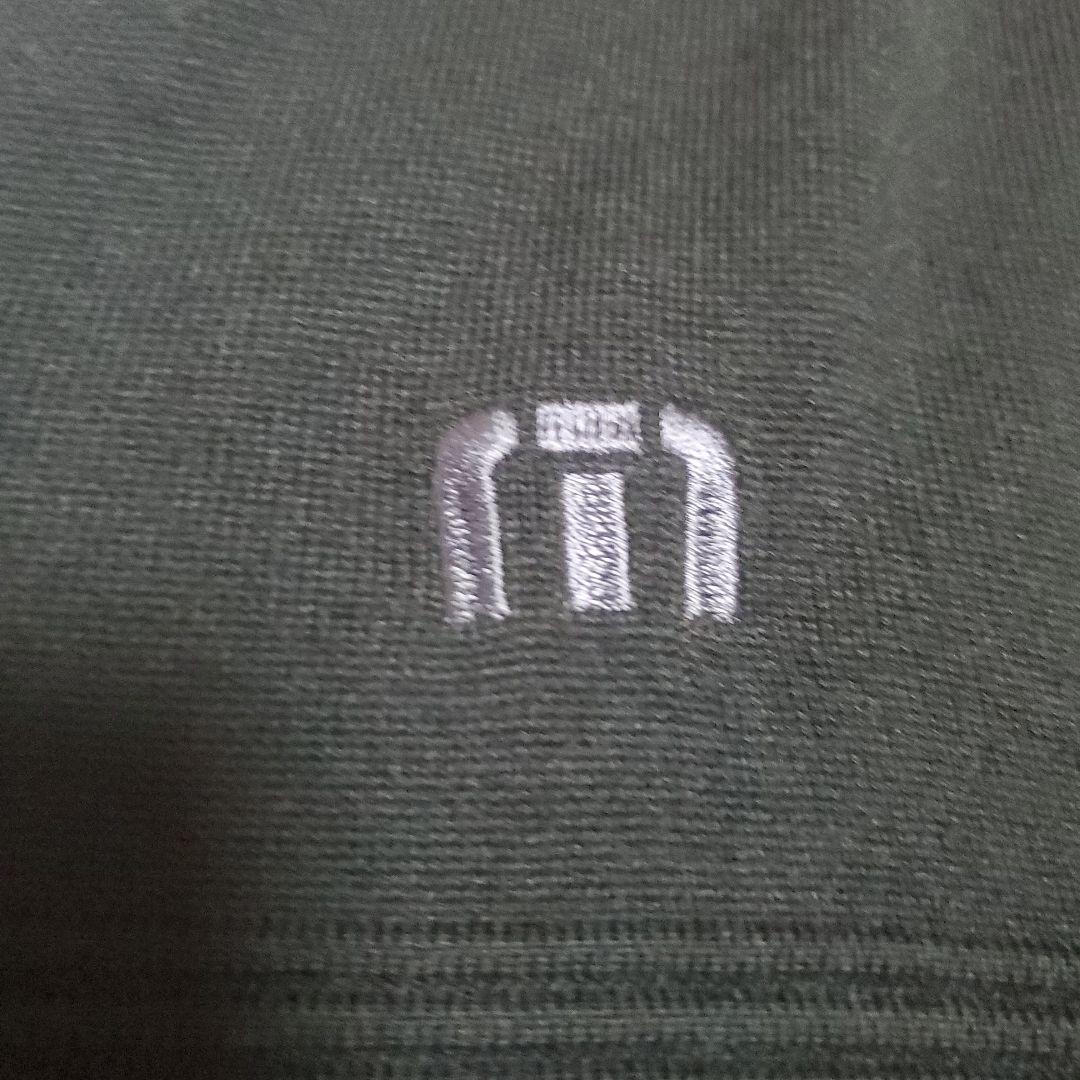 【美品】travisMathew　薄手ニット　ブラック　XL　ストライプ　タイト