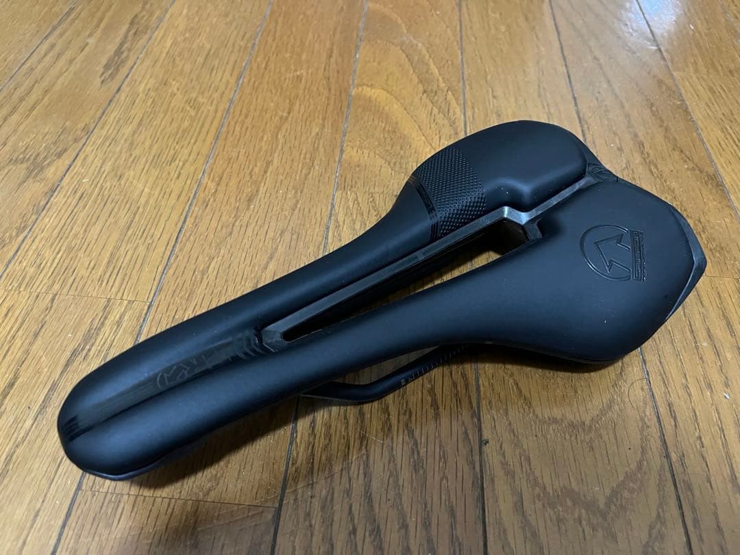 シマノ PRO グリフォンパフォーマンスサドル 新品未使用